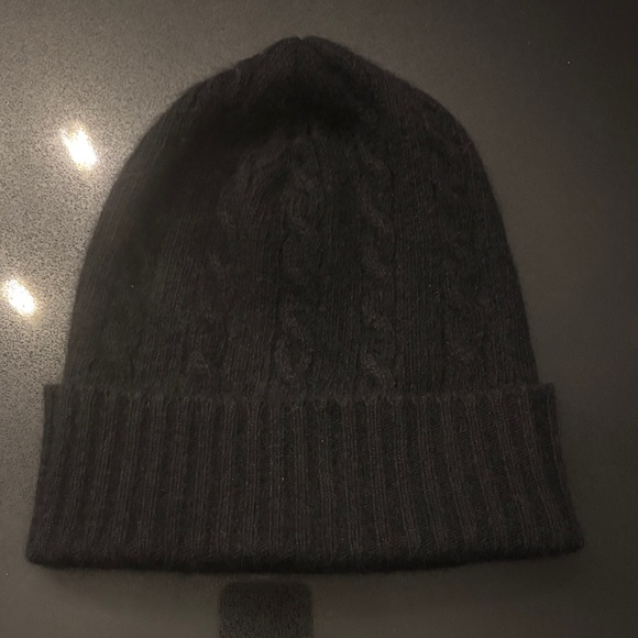 Portolano Accessories - Portolano %100 CASHMERE Classic Black Knit Beanie